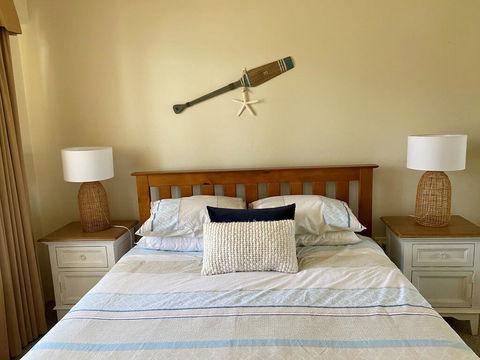 6 'SHOAL TOWERS', 11 SHOAL BAY RD - STUNNING WATER VIEWS & PERFECT LOCATION - Events Australia 3