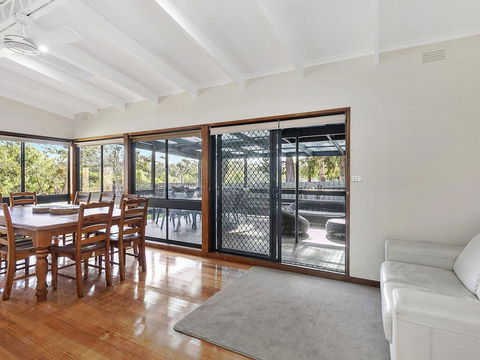 62 BINGLEY PARADE RIVERSEA HOUSE - Events Australia 1