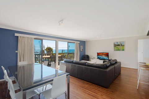 74 Ocean Parade - Tourism Bookings 0