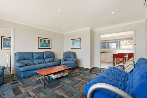 81 Dalmeny Drive - Beach House - Events Australia 2