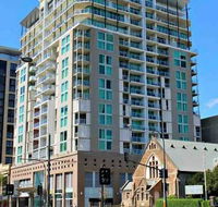 96 North Terrace Stylish Penthouse Apartment - Accommodation Europe