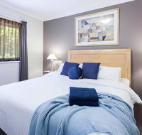 A Comfy 2BR Home Top Location FREE Parking - Tourism Bookings