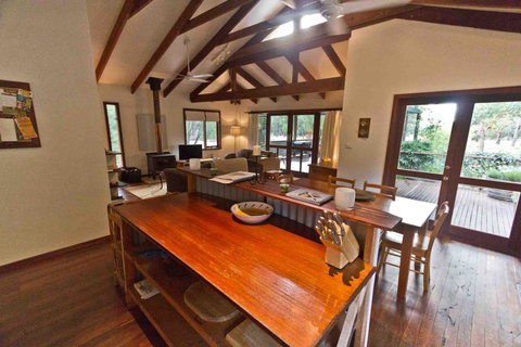 A Grape Escape - Events Australia 0