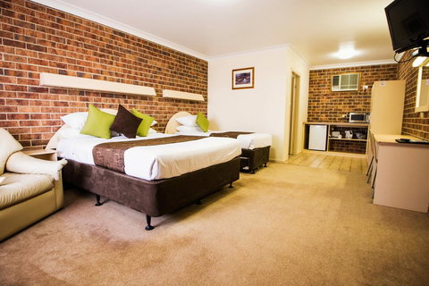 A Line Motel - Events Australia 1