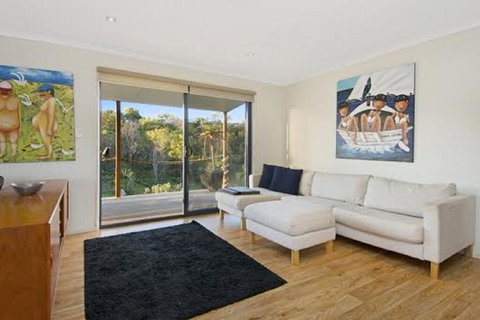 A One One Two At Island Beach - Events Australia 3