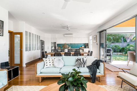 A PERFECT STAY - Shore Beats Work - Events Australia 3