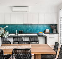 A PERFECT STAY - Shore Beats Work - Events Australia