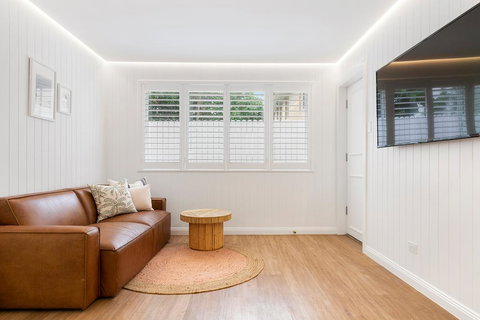 A PERFECT STAY - Sunset Beach - Riverside - Events Australia 0