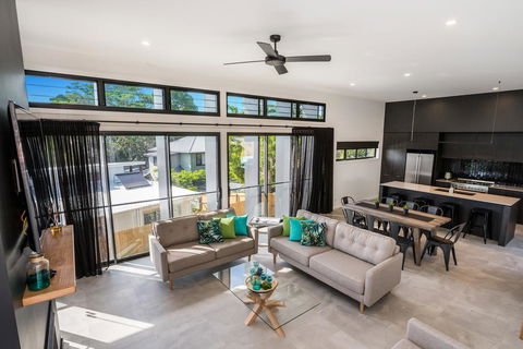 A PERFECT STAY - Wollumbin Haus Byron - Events Australia 3