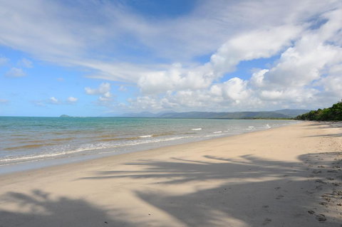 ABSOLUTE BEACHFRONT BLISS @ NEWELL BEACH - Events Australia 1