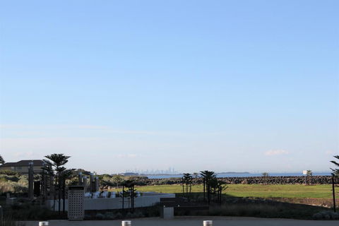Absolute Waterfront Apt 319 Lighthouse - Events Australia 0