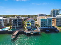 Absolute Waterfront On The Pumicestone Passage