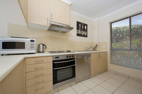 Accommodate Canberra - Kingston Court - Tourism Bookings 3