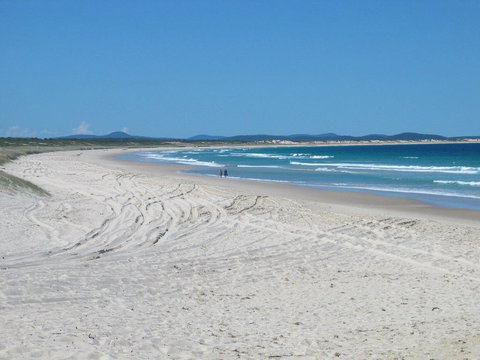 Across The Road From The Beach! - Events Australia 3