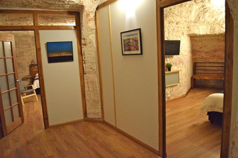 Dug Out B&B - Accommodation Europe 2