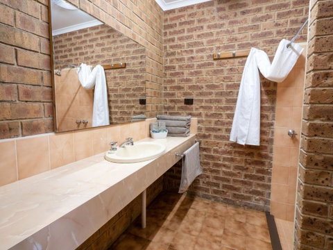 Eildon Parkview Motor Inn Room 7 - Tourism Bookings 0