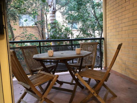 Escape To Strathfield For 8 Guests - Tourism Bookings 4