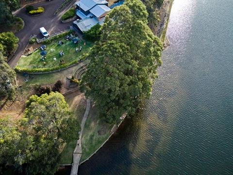 Evedon Lakeside Retreat - Tourism Bookings 4