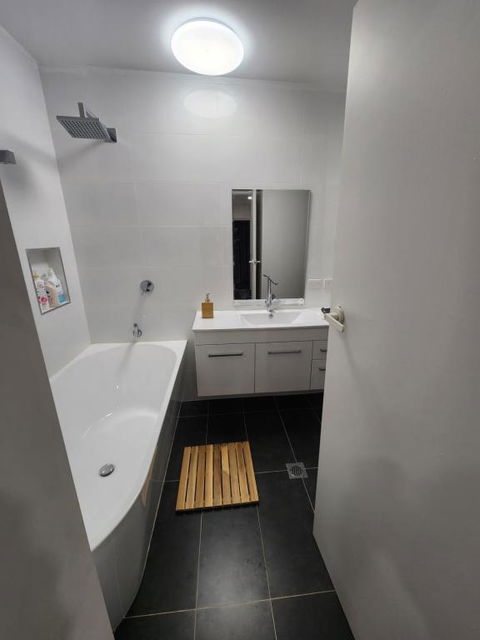 Entire Studio Apartment - Self Check-in - Tourism Bookings 2