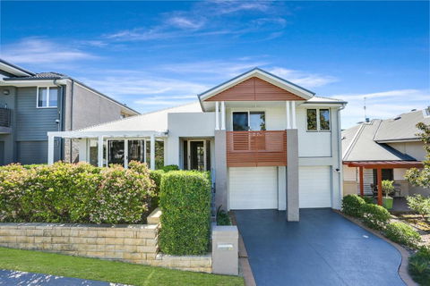 Entire Home In Park Central - Family-Friendly Getaway - Walk To Parks, Shops And Transport In Macarthur - Events Australia 0