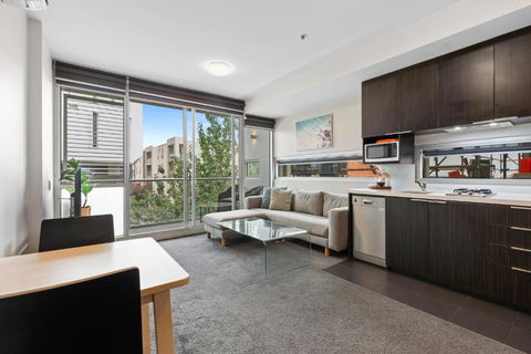 Fitzroy North 1-Bed With Balcony By Edinburgh Park - Events Australia 2