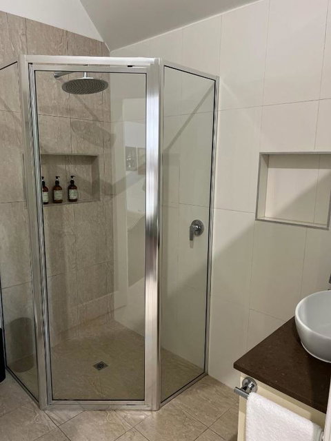 Gallery Walk Chalets - Tamborine Mountain - Events Australia 3