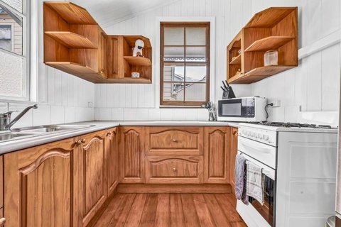 Gabba Central 2 Separate Homes 1 Block 6 Bdrms - Tourism Bookings 1