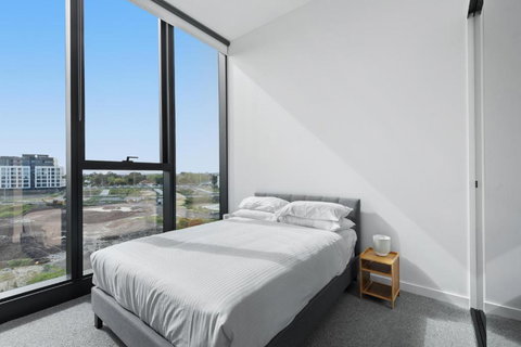 Generous 2-Bed Apartment With Great Amenities - Events Australia 2