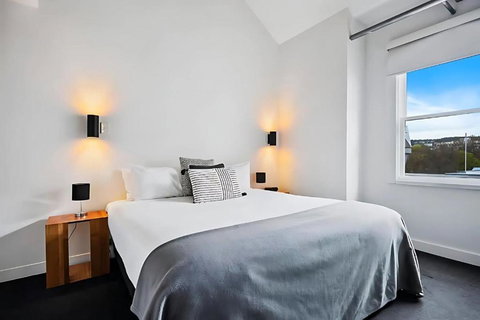 Gibson Mill Penthouse With Private Balcony - 302 - Events Australia 2