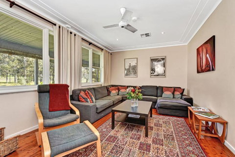 Glandore Vineyard Homestead. Home To A Onsite Cellar Door - Events Australia 4