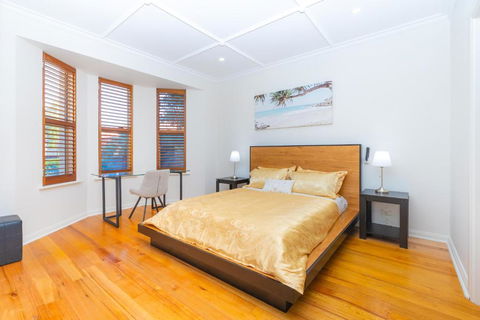 Glenelg House Modern 5QBed,1cot,3Bth, 4TV, Pet - Events Australia 0