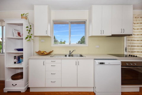 Golden Beach Family & Friends Getaway ZC4 - Events Australia 1