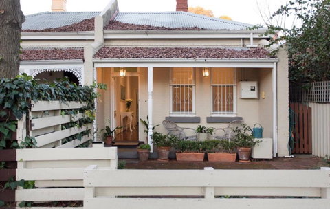 Gorgeous Subiaco Cottage - Events Australia 0