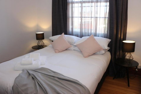 Guildford Hotel - Tourism Bookings 4