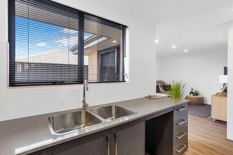 Guildford Family Hideaway - Events Australia 3