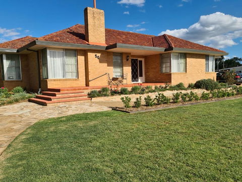 Harden Golfers Rest Accommodation - Tourism Bookings 2