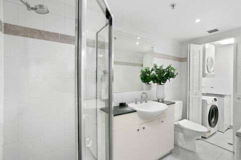 HELP1 - Chatswood Charm Central Apartment Near Station - Events Australia 3