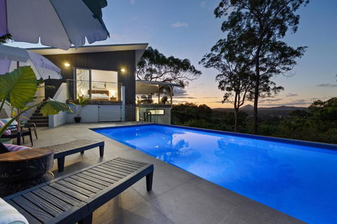 Hinterland Dreamers Poolside Retreat - Accommodation Europe 0