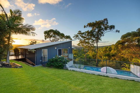 Hinterland Dreamers Poolside Retreat - Accommodation Europe 3