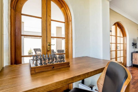 Inner City Pad Indooroopilly - Events Australia 1