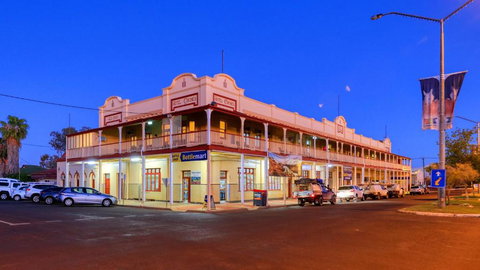 Hotel Corones - Events Australia 0