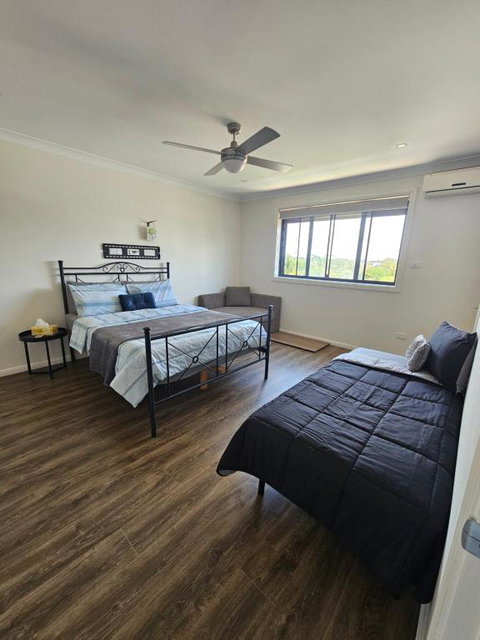 Home Is Where The Heart Is. Spacious 5 Bedroom 2 Storey Home. - Tourism Bookings 2