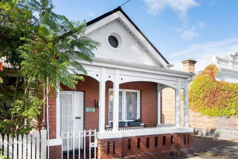 Iconic Lygon Street Home - Tourism Bookings 2