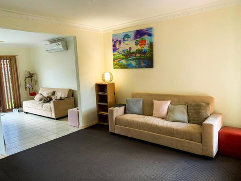 In The Heart Of Epping Shared House - Events Australia 3