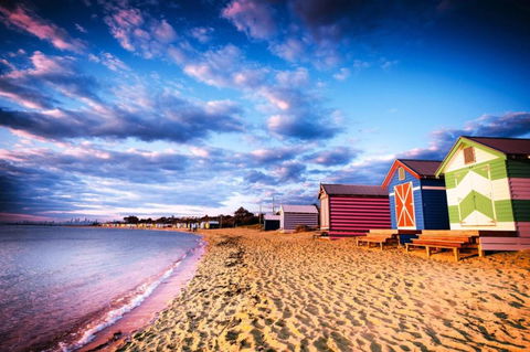 Indulge Luxury Holiday Near Brighton Beach With Private Garden Parking - Tourism Bookings 3