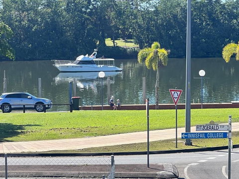 Innisfail Riverfront Motel - Tourism Bookings 1