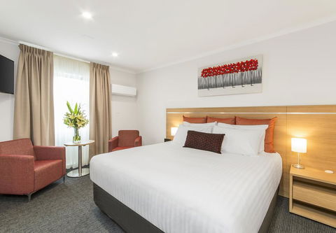 Adelaide Royal Coach - Accommodation Europe 1