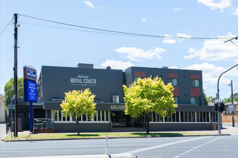 Adelaide Royal Coach - Accommodation Europe 0