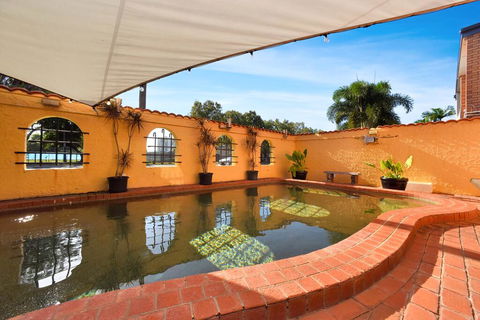 Adobe Motel - Tourism Bookings 1