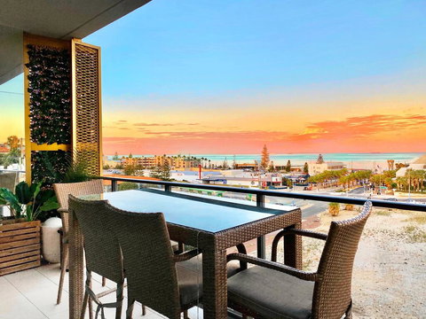 AdriaticBlu Luxe 2 Bed Apartment With Stunning Ocean Views - Events Australia 1